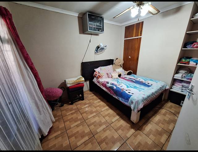 4 BEDROOM HOUSE FOR SALE IN VANDERBIJLPARK SE 6